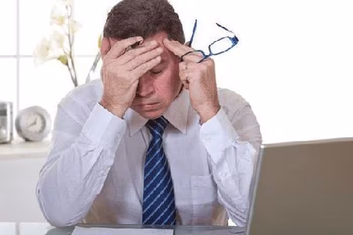 Đau đầu căng thẳng: Nguyên nhân và cách điều trị dứt điểm tại nhà