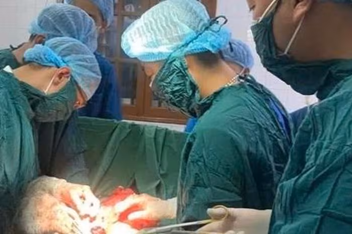 Thai ngoài tử cung vỡ gây sốc mất máu: Cảnh báo và bài học từ ca cấp cứu