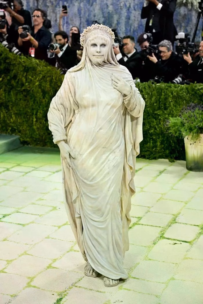 Heidi Klum ưu tiên sự gây chú ý hơn là tính thời trang.