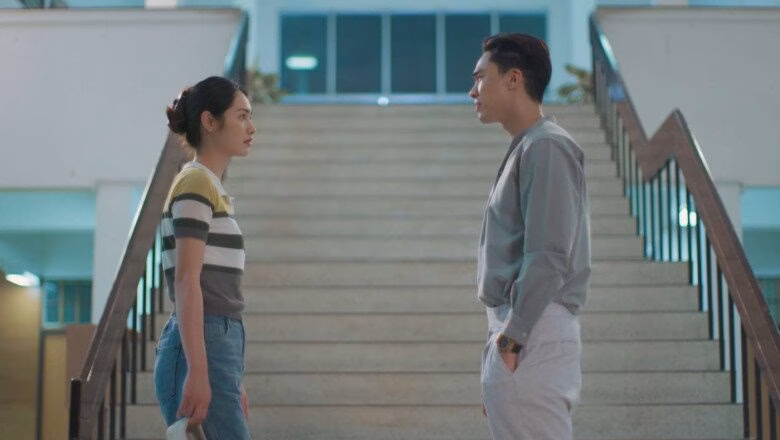 Tôi gọi cho chồng nhưng không liên lạc được, cảm giác trống trải bao trùm căn phòng tân hôn.